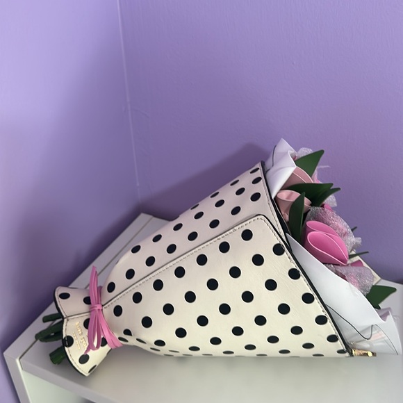Nwt Kate spade flora 3d bouquet bag - Picture 9 of 14